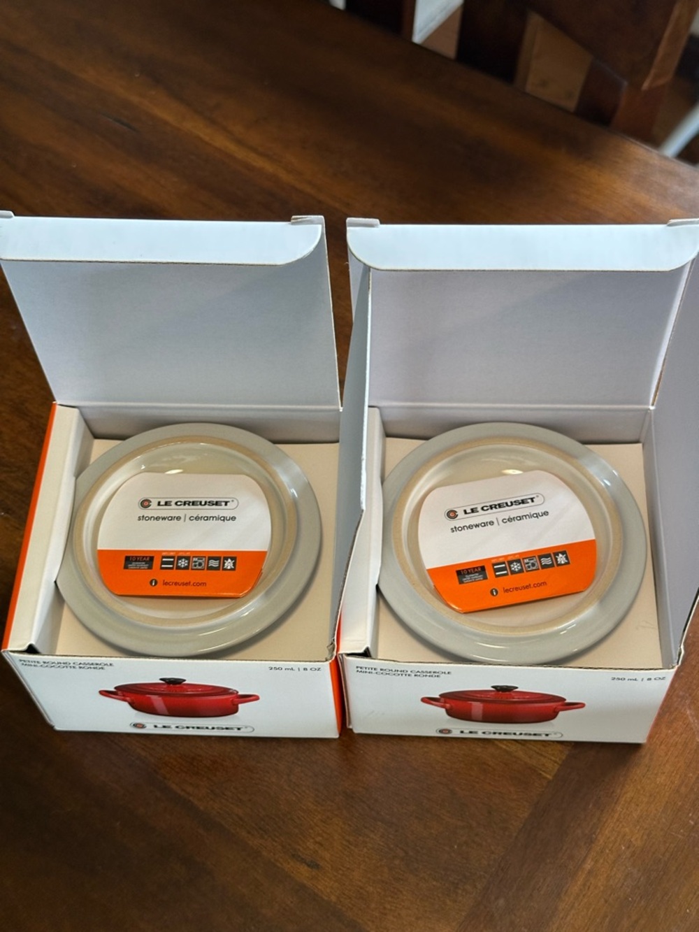 Le Creuset Mini Cocotte Set of 2 8oz Petite Round Casserole Stoneware - Picture 3 of 6